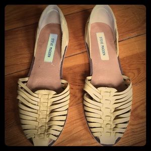 Steve Madden Women's Hillarie Flats Yellow